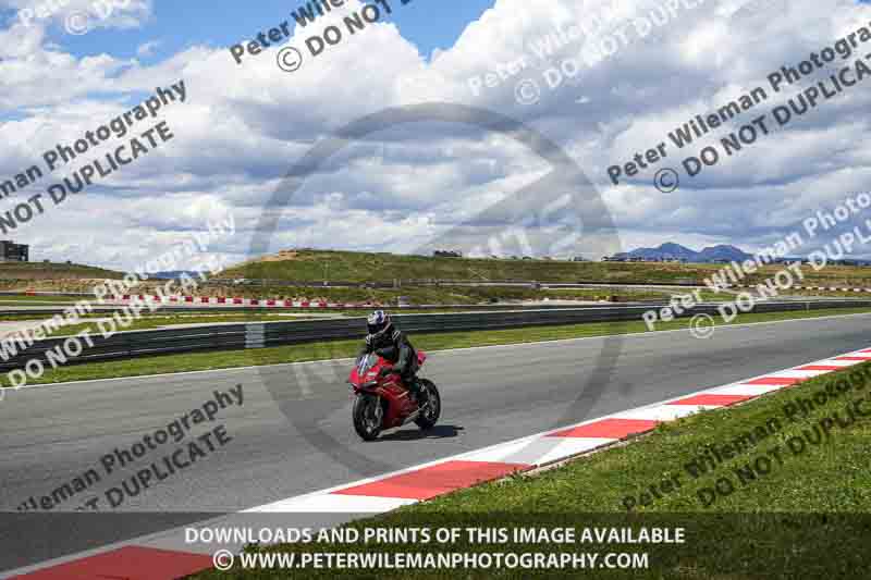 cadwell no limits trackday;cadwell park;cadwell park photographs;cadwell trackday photographs;enduro digital images;event digital images;eventdigitalimages;navarra;no limits trackdays;peter wileman photography;racing digital images;trackday digital images;trackday photos